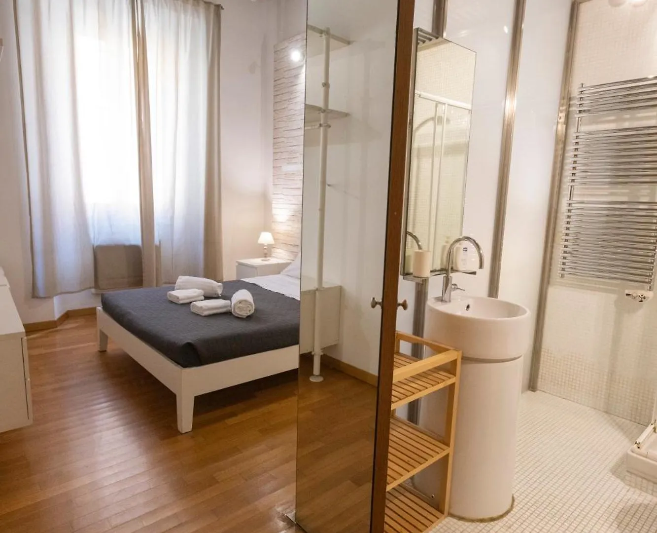 Barberini Apt Close To Fontana Di Trevi Rom 0*,