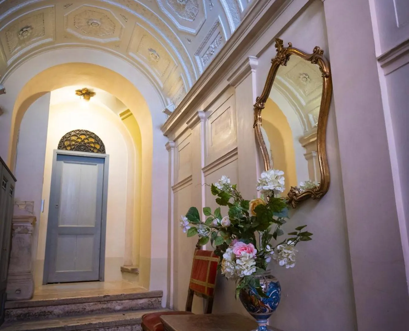 Apartment Barberini Apt Close To Fontana Di Trevi Rom